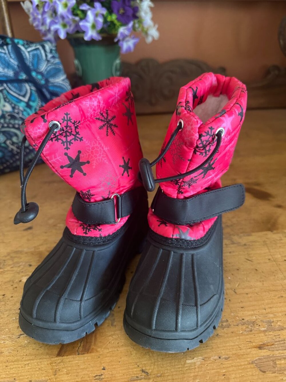 Kids snow boots SIZE 11